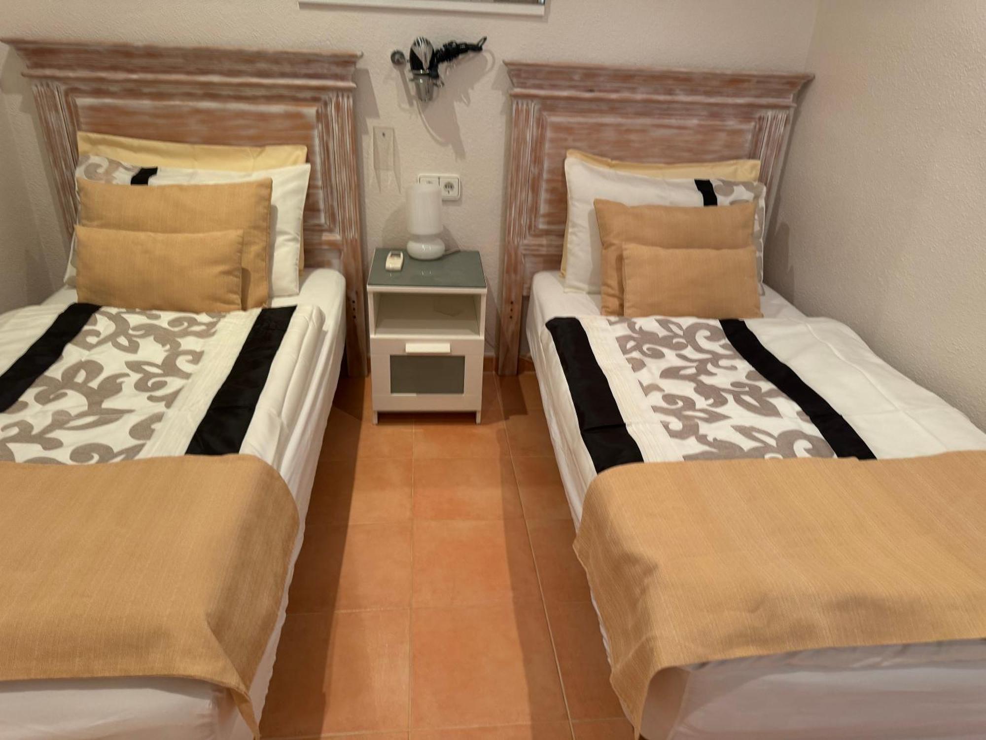 Bed and Breakfast Casa Lanjaron San Miguel De Salinas Esterno foto